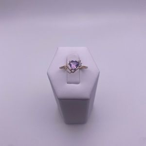 10k yellow gold amethyst and diamonds ring